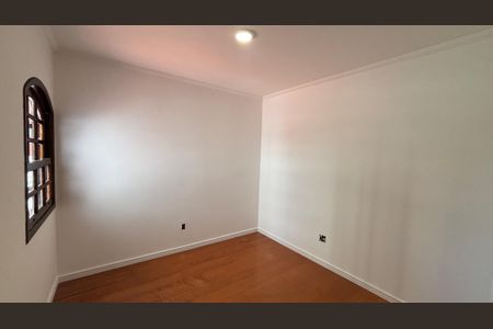Casa à venda com 232m², 4 quartos e 4 vagasQuarto 2