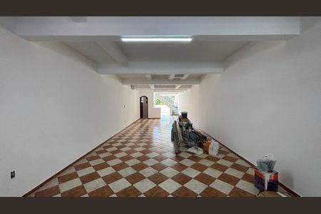 Casa à venda com 232m², 4 quartos e 4 vagasGaragem