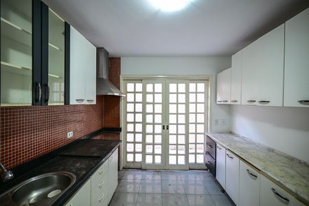 Casa de condomínio para alugar com 153m², 3 quartos e 1 vagaCozinha