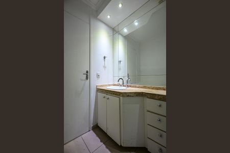 Casa de condomínio para alugar com 153m², 3 quartos e 1 vagaBanheiro Suíte 