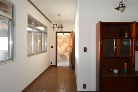 Casa para alugar com 273m², 3 quartos e 2 vagasSala