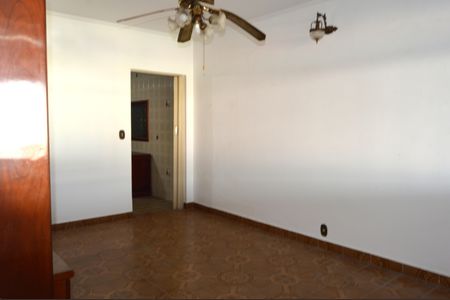 Casa para alugar com 273m², 3 quartos e 2 vagasSala