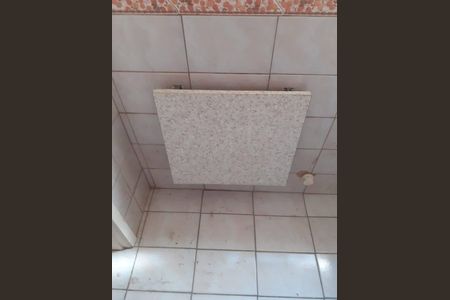 Cozinha de apartamento à venda com 1 quarto, 34m² em Vila Ipiranga, Porto Alegre
