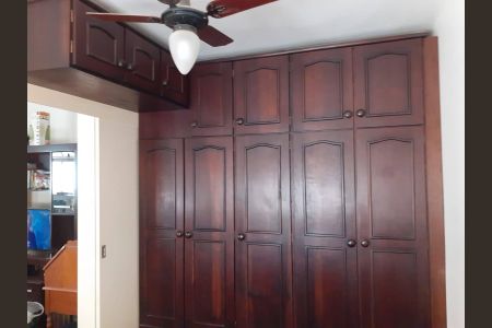 Quarto de apartamento à venda com 1 quarto, 34m² em Vila Ipiranga, Porto Alegre