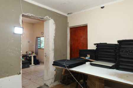 Quarto 2 de casa à venda com 1 quarto, 250m² em Vila Taquari, São Paulo