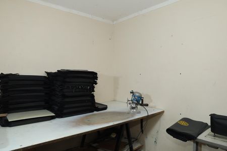 Quarto 2 de casa à venda com 1 quarto, 250m² em Vila Taquari, São Paulo