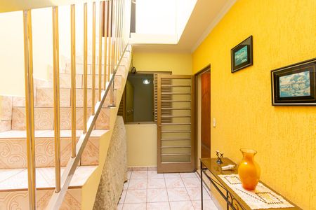 Casa para alugar com 200m², 3 quartos e 2 vagasHall