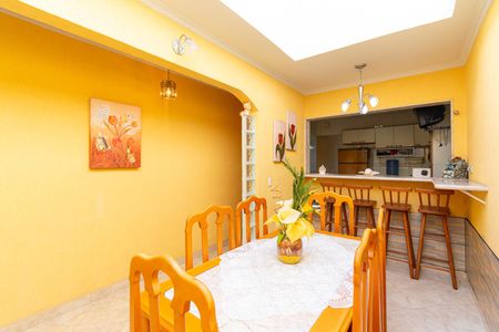 Casa para alugar com 200m², 3 quartos e 2 vagas Casa para alugar com 200m², 3 quartos e 2 vagasSala de Jantar