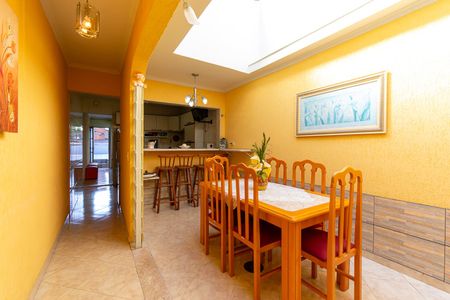 Casa para alugar com 200m², 3 quartos e 2 vagas Casa para alugar com 200m², 3 quartos e 2 vagasSala de Jantar