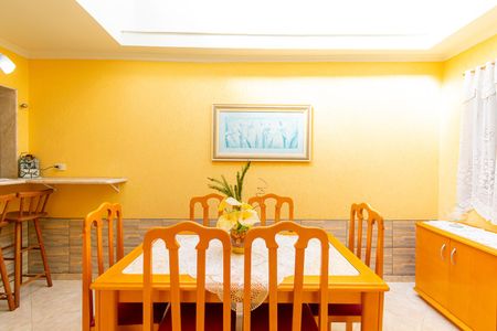 Casa para alugar com 200m², 3 quartos e 2 vagas Casa para alugar com 200m², 3 quartos e 2 vagasSala de Jantar