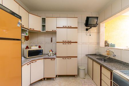 Casa para alugar com 200m², 3 quartos e 2 vagas Casa para alugar com 200m², 3 quartos e 2 vagasCozinha