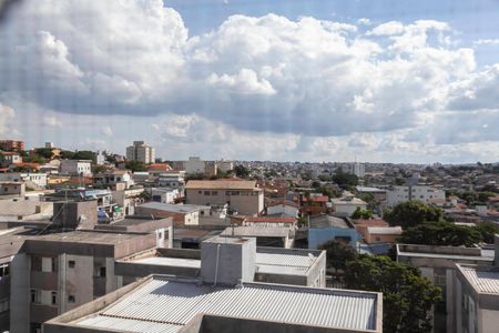 Sala - Vista de apartamento para alugar com 4 quartos, 95m² em Santa Terezinha, Belo Horizonte