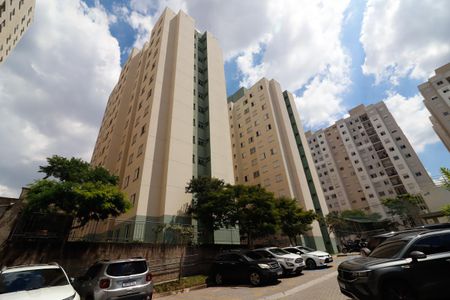 Apartamento à venda com 50m², 2 quartos e 1 vaga Apartamento à venda com 50m², 2 quartos e 1 vagaFachada