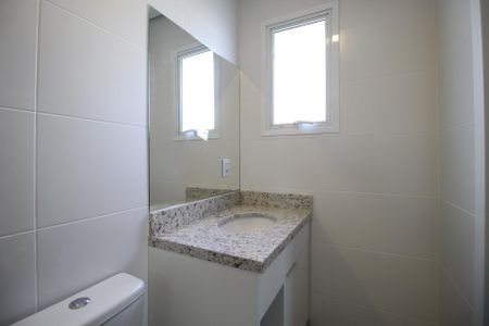 Banheiro da Suíte de apartamento para alugar com 1 quarto, 39m² em Passo D’areia, Porto Alegre