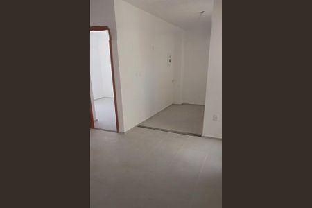 Sala de apartamento para alugar com 2 quartos, 42m² em Amendoeira, São Gonçalo