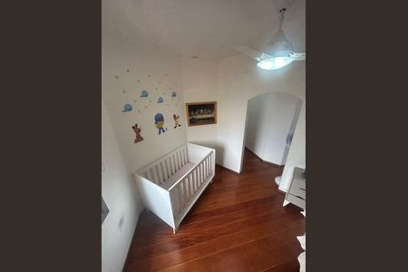 Casa para alugar com 319m², 4 quartos e 8 vagas Casa para alugar com 319m², 4 quartos e 8 vagasQuarto