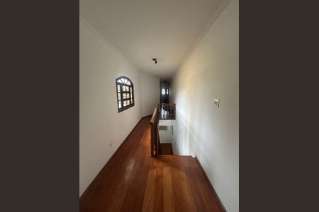 Casa para alugar com 319m², 4 quartos e 8 vagas Casa para alugar com 319m², 4 quartos e 8 vagasQuarto