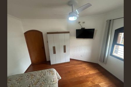 Casa para alugar com 319m², 4 quartos e 8 vagas Casa para alugar com 319m², 4 quartos e 8 vagasQuarto