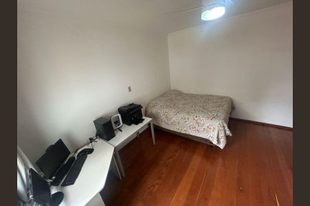 Casa para alugar com 319m², 4 quartos e 8 vagas Casa para alugar com 319m², 4 quartos e 8 vagasQuarto