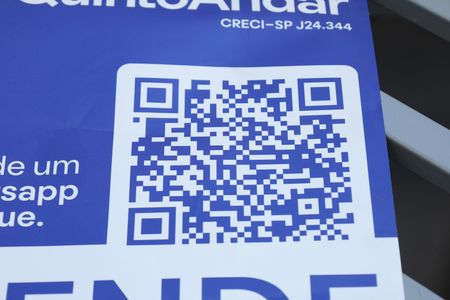 Casa à venda com 135m², 3 quartos e 2 vagasPlaca instalada no portão do imóvel - Código da placa: ZNHJ-1319