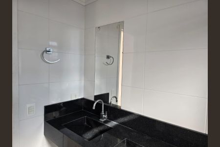 Apartamento à venda com 2 quartos, 43m² em Jardim Cocaia, Guarulhos