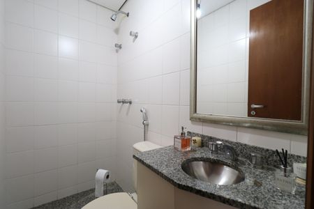 Apartamento à venda com 96m², 3 quartos e 2 vagasBanheiro Social