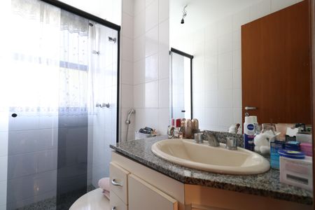 Apartamento à venda com 96m², 3 quartos e 2 vagasBanheiro da Suíte 2