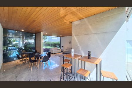 Apartamento à venda com 96m², 3 quartos e 2 vagas Apartamento à venda com 96m², 3 quartos e 2 vagasÁrea comum - Salão de festas