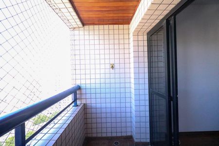 Apartamento à venda com 117m², 3 quartos e 2 vagasVaranda do Quarto