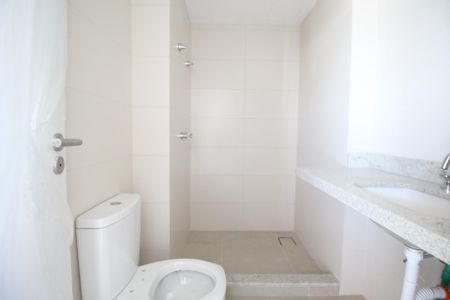 Apartamento à venda com 79m², 2 quartos e 2 vagasBanheiro da Suíte 2