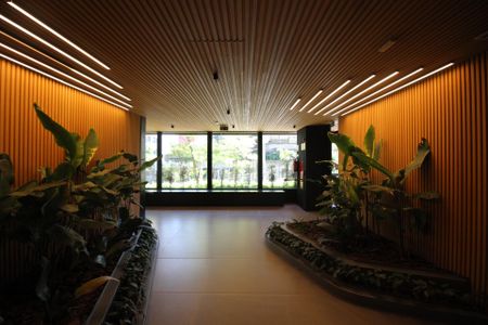 Apartamento à venda com 79m², 2 quartos e 2 vagasHall social