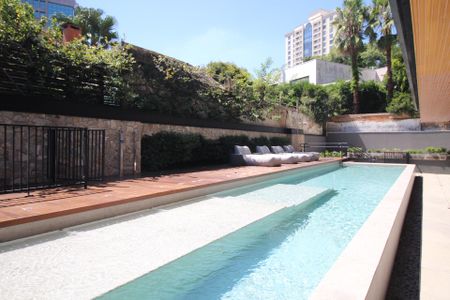 Apartamento à venda com 79m², 2 quartos e 2 vagasÁrea comum - Piscina