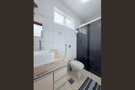 Casa à venda com 210m², 3 quartos e 3 vagas