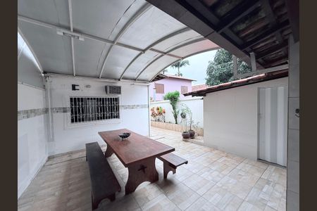 Casa à venda com 210m², 3 quartos e 3 vagas