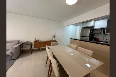 Apartamento à venda com 88m², 3 quartos e 1 vagaSala