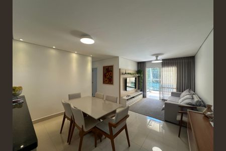Sala de apartamento para alugar com 3 quartos, 88m² em Jardim Tupanci, Barueri