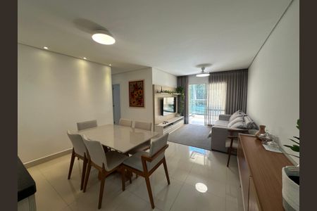 Sala de apartamento para alugar com 3 quartos, 88m² em Jardim Tupanci, Barueri