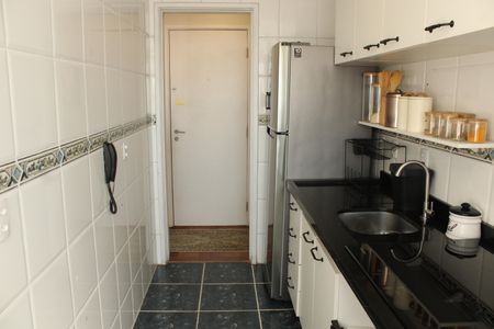Apartamento à venda com 52m², 2 quartos e 1 vagaCozinha