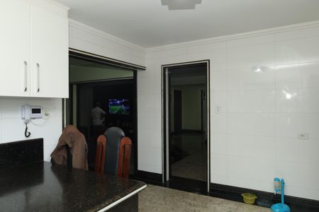 Casa para alugar com 1395m², 4 quartos e 15 vagasCozinha