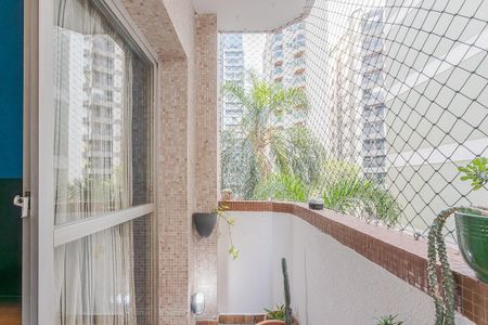 Apartamento à venda com 66m², 2 quartos e 1 vaga Apartamento à venda com 66m², 2 quartos e 1 vagaVaranda