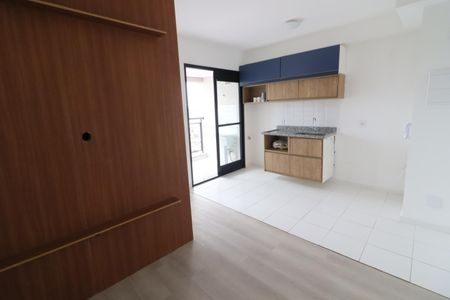 Sala de apartamento para alugar com 1 quarto, 29m² em Km 18, Osasco