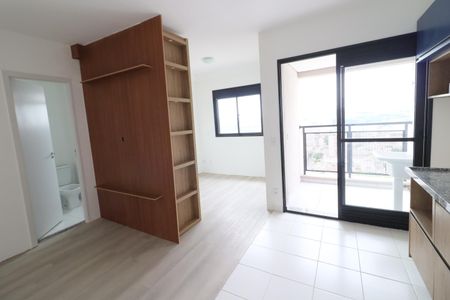 Sala de apartamento para alugar com 1 quarto, 29m² em Km 18, Osasco