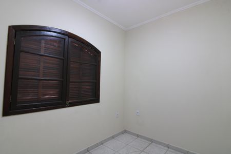 Casa à venda com 262m², 4 quartos e 2 vagasQuarto 1 casa 2