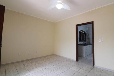 Casa à venda com 262m², 4 quartos e 2 vagassala casa 2