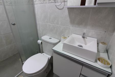 Casa à venda com 262m², 4 quartos e 2 vagasBanheiro casa 2