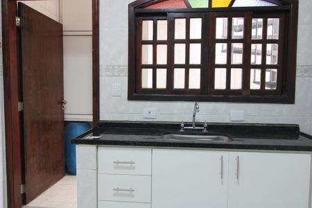 Casa à venda com 262m², 4 quartos e 2 vagasCozinha casa 2