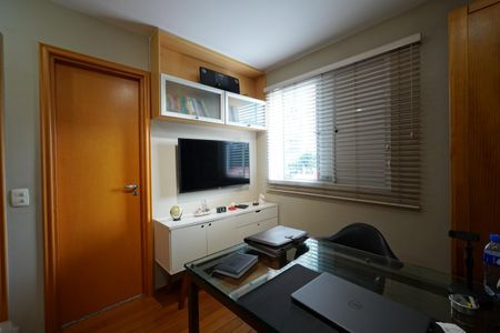 Apartamento para alugar com 142m², 3 quartos e 2 vagasSuíte 1