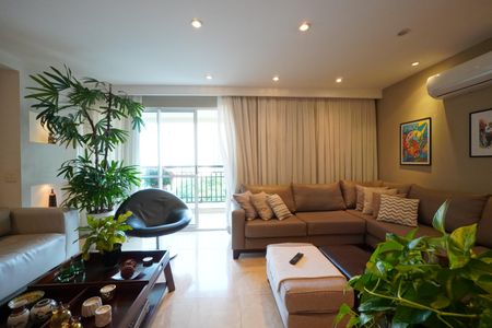 Apartamento para alugar com 142m², 3 quartos e 2 vagasSala