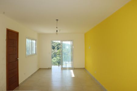 Casa para alugar com 3 quartos, 102m² em Aguassai, Cotia