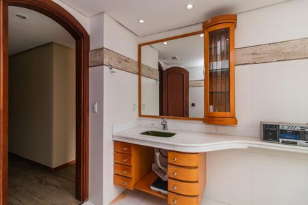 Apartamento à venda com 350m², 4 quartos e 3 vagas Apartamento à venda com 350m², 4 quartos e 3 vagasBanheiro Social